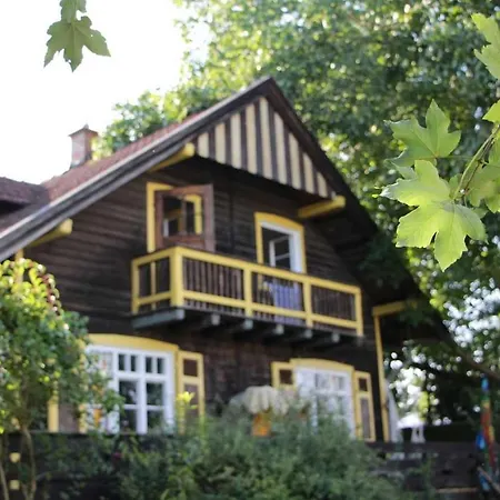 Am Walnussbaum Apartment